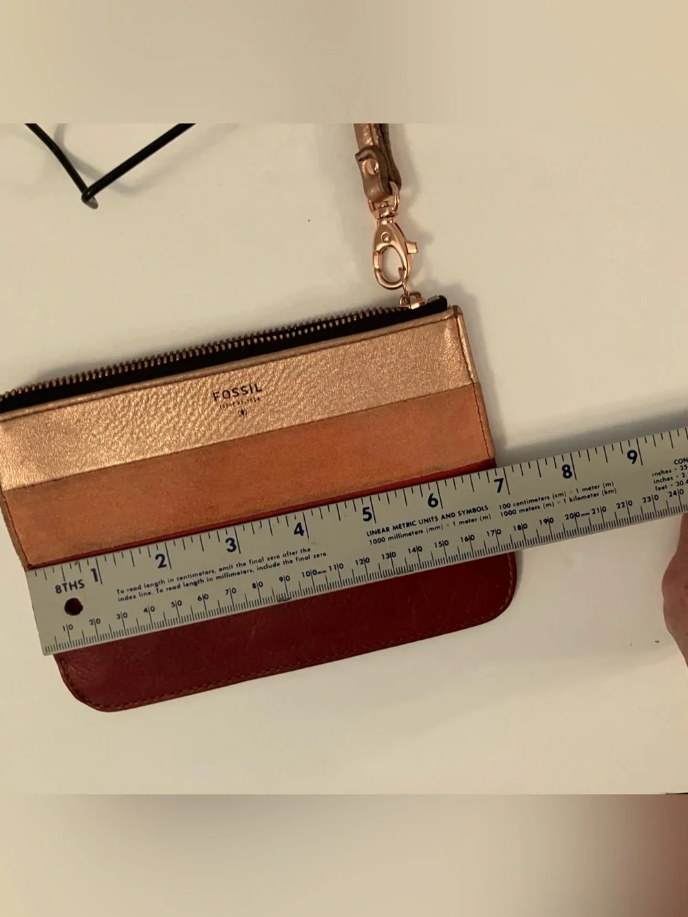 Fossil compact wristlet
